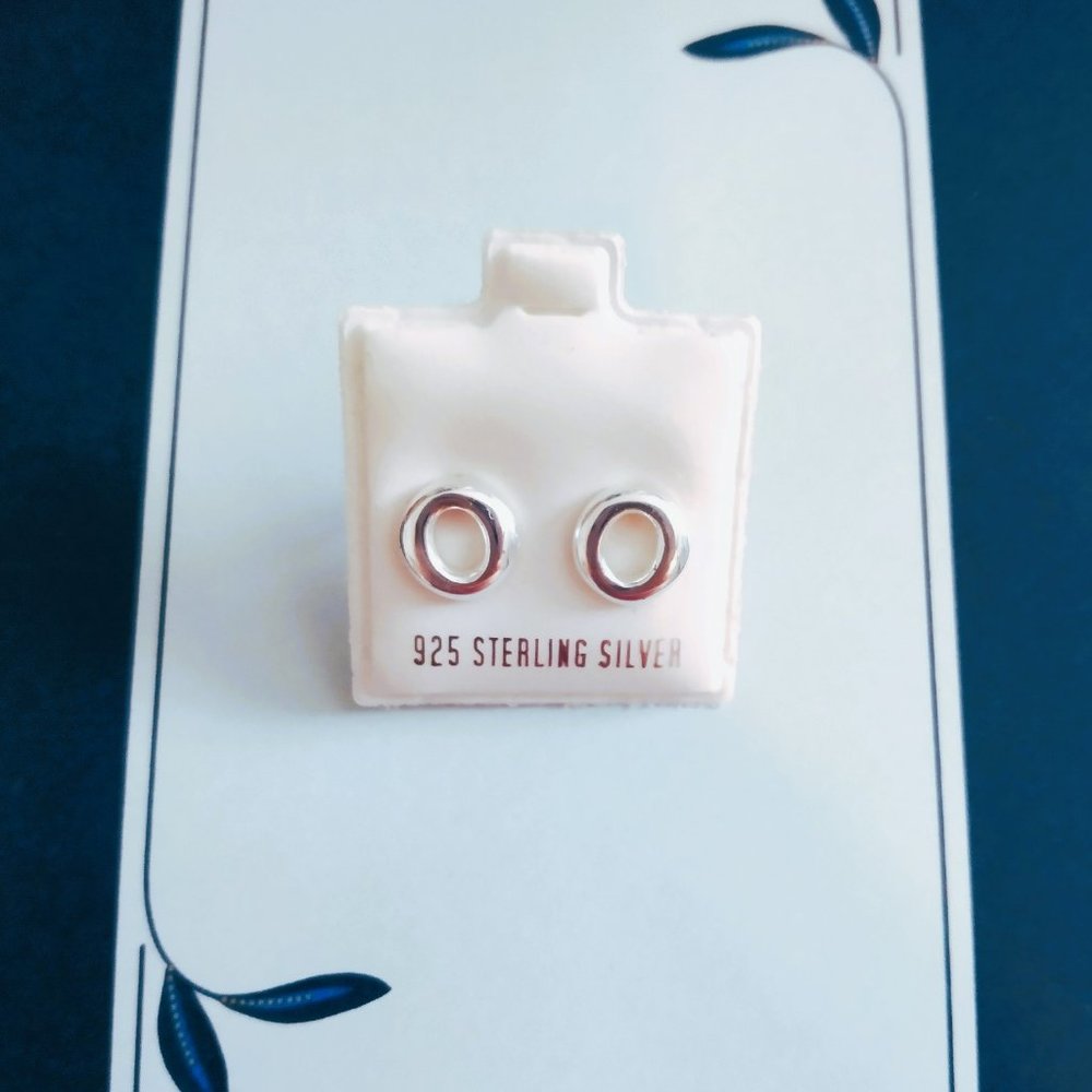 Sterling Silver Letter "O" Alphabet Name Initial Stud Earrings